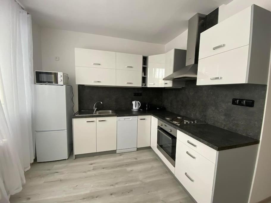 Апартаменты Apartman Ve Valticich Вальтице Экстерьер фото